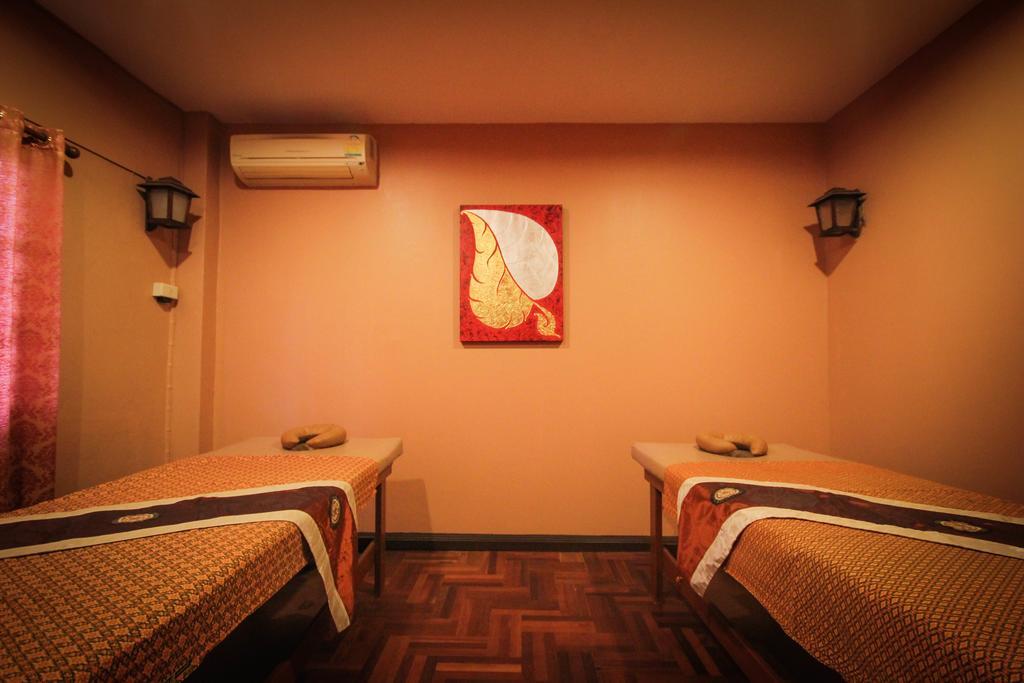 Waratee Spa Resort Villa Bangkok Exterior photo